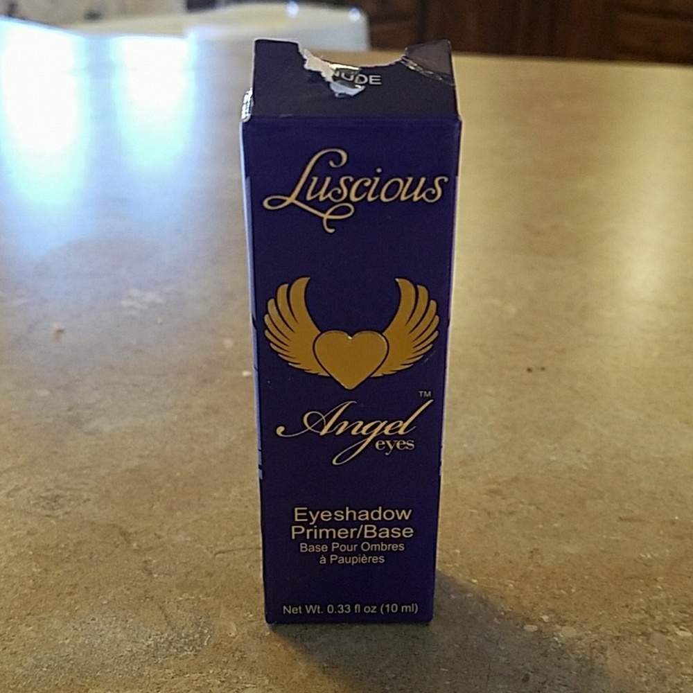 Luscious Angel eyes eyeshadow primer/base
